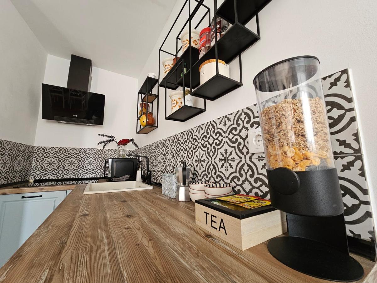Casa Iulia Hotel Haro Ngoại thất bức ảnh